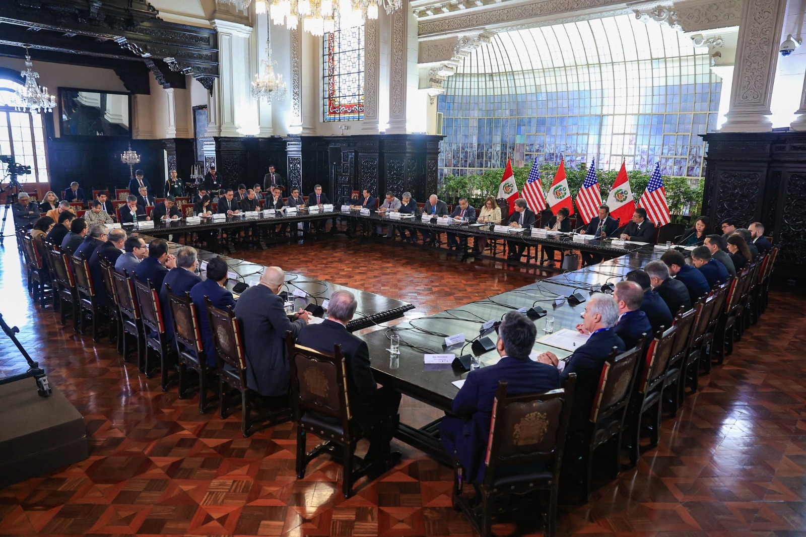 Gobierno impulsa las oportunidades de inversión en el Perú