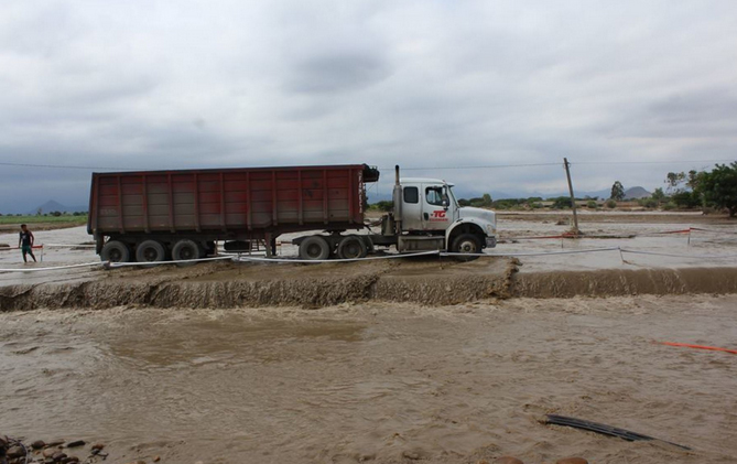 Río La Leche arrasó tramo de Panamericana Norte
