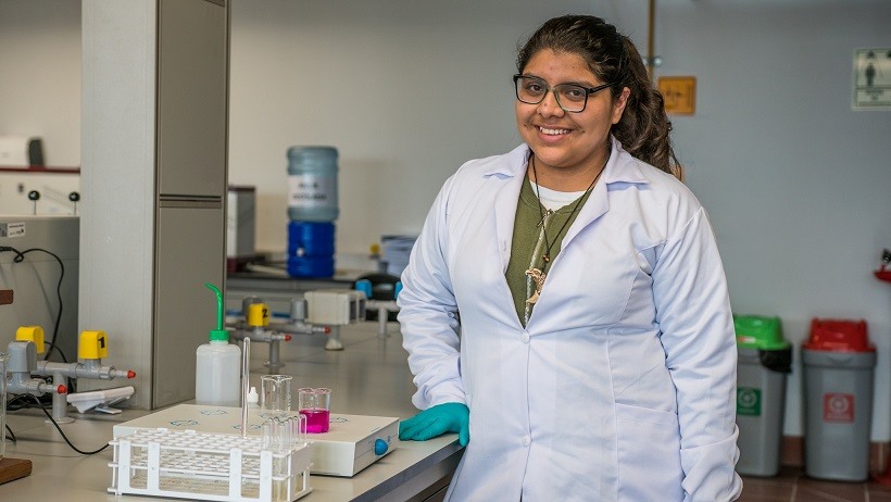 Se aplaza a octubre inscripción al concurso Beca Mujeres en Ciencia