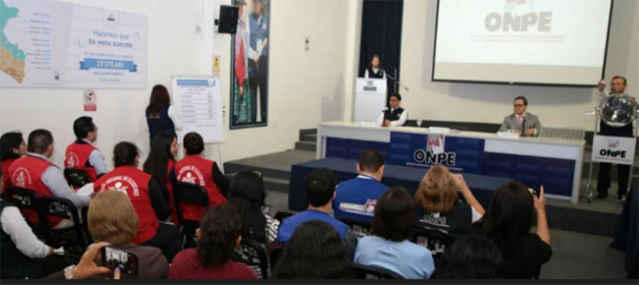 Más de 500 mil miembros de mesa participarán en referéndum del 09 de diciembre