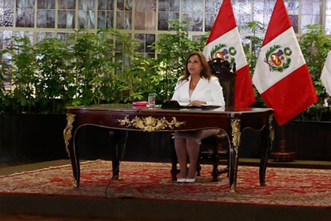 Dina Boluarte hace llamado a una tregua nacional para entablar el diálogo  