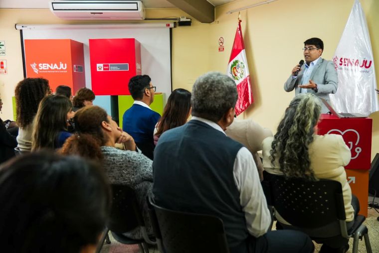 Becarios ganan concurso nacional de investigación sobre desafíos de la juventud peruana