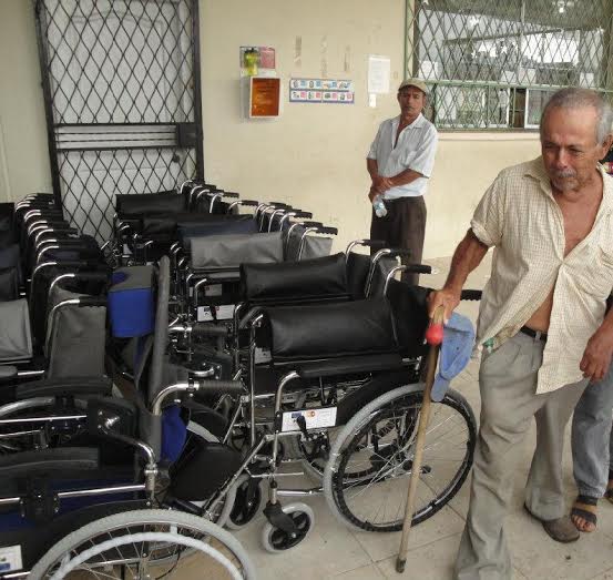 Municipalidad de Chiclayo recibirá en donación 350 sillas de ruedas para discapacitados