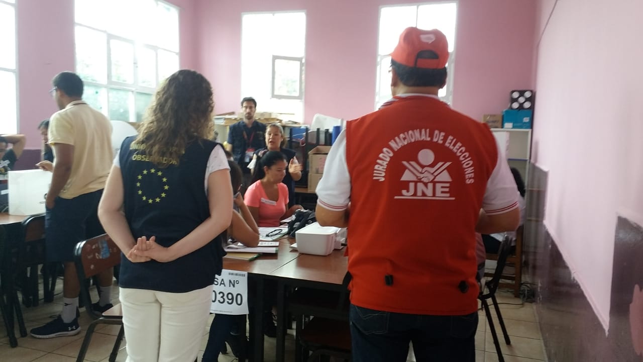 JNE fiscaliza simulacro de cómputo de votos para elecciones congresales