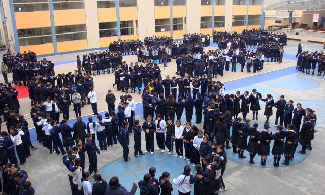 Niños con  habilidades especiales participan  activamente de simulacro de sismo