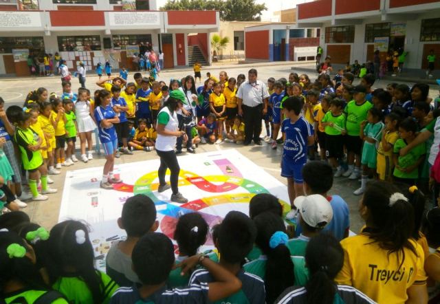Escolares de Chiclayo reciben talleres para mantener limpia la ciudad
