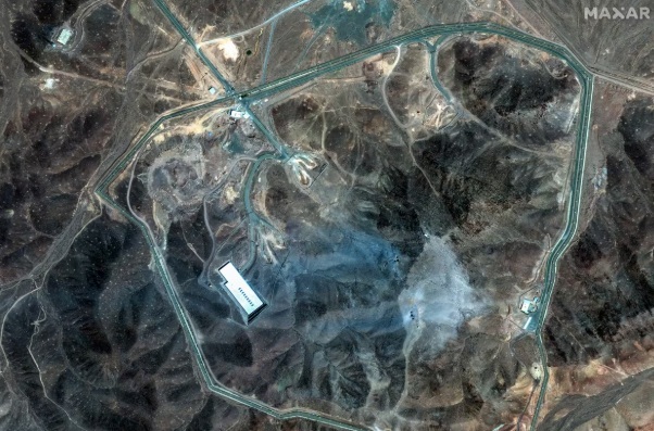 Israel asegura haber atacado “todas las bases iraníes” que lanzaban misiles contra el país