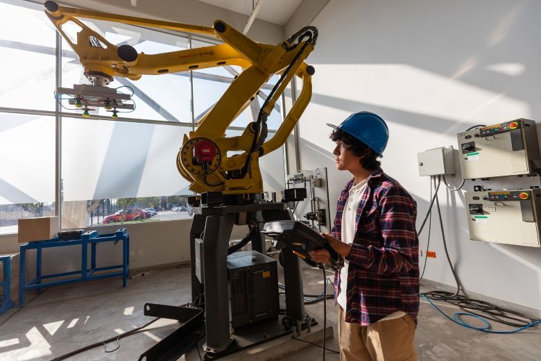 Joven cumple promesa a su madre fallecida: ingresó a la UNI y ganó Beca 18 del Pronabec