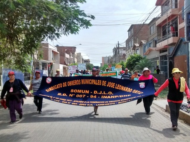 Más de 240 trabajadores del municipio de JLO acatan segundo día de paralización 