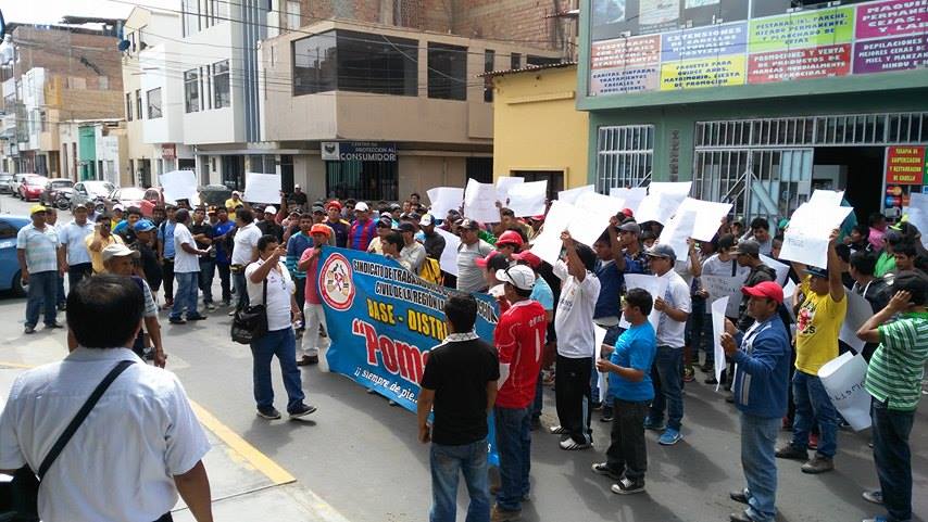 Trabajadores de Construcción Civil realizan plantón en el frontis Dirección Territorial Policial de Chiclayo
