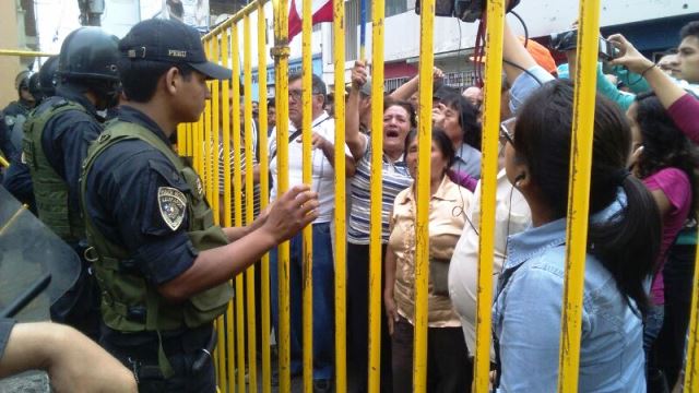 Con movilización trabajadores de Tumán exigen pagos en sede del Poder Judicial