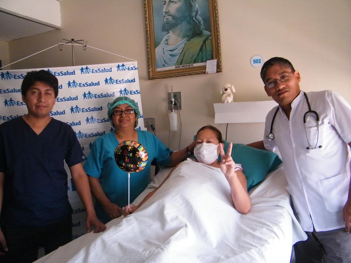 Dos madres de familias son beneficiadas con trasplante de riñón en el hospital Almanzor Aguinaga