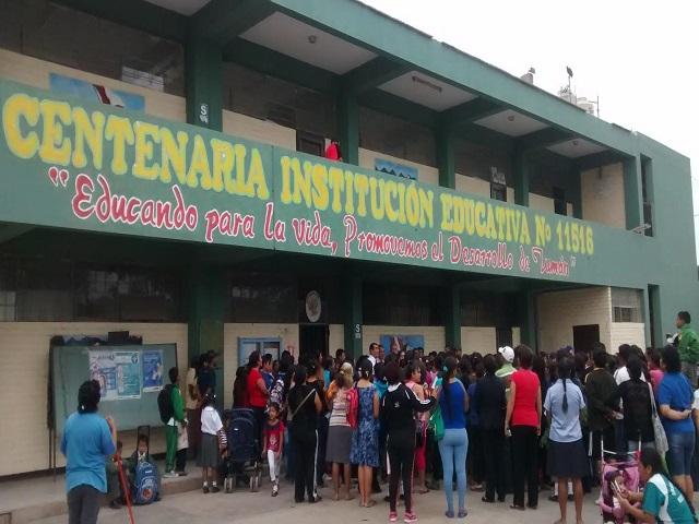 Tres mil alumnos de colegios de Tumán retornaron hoy a clases