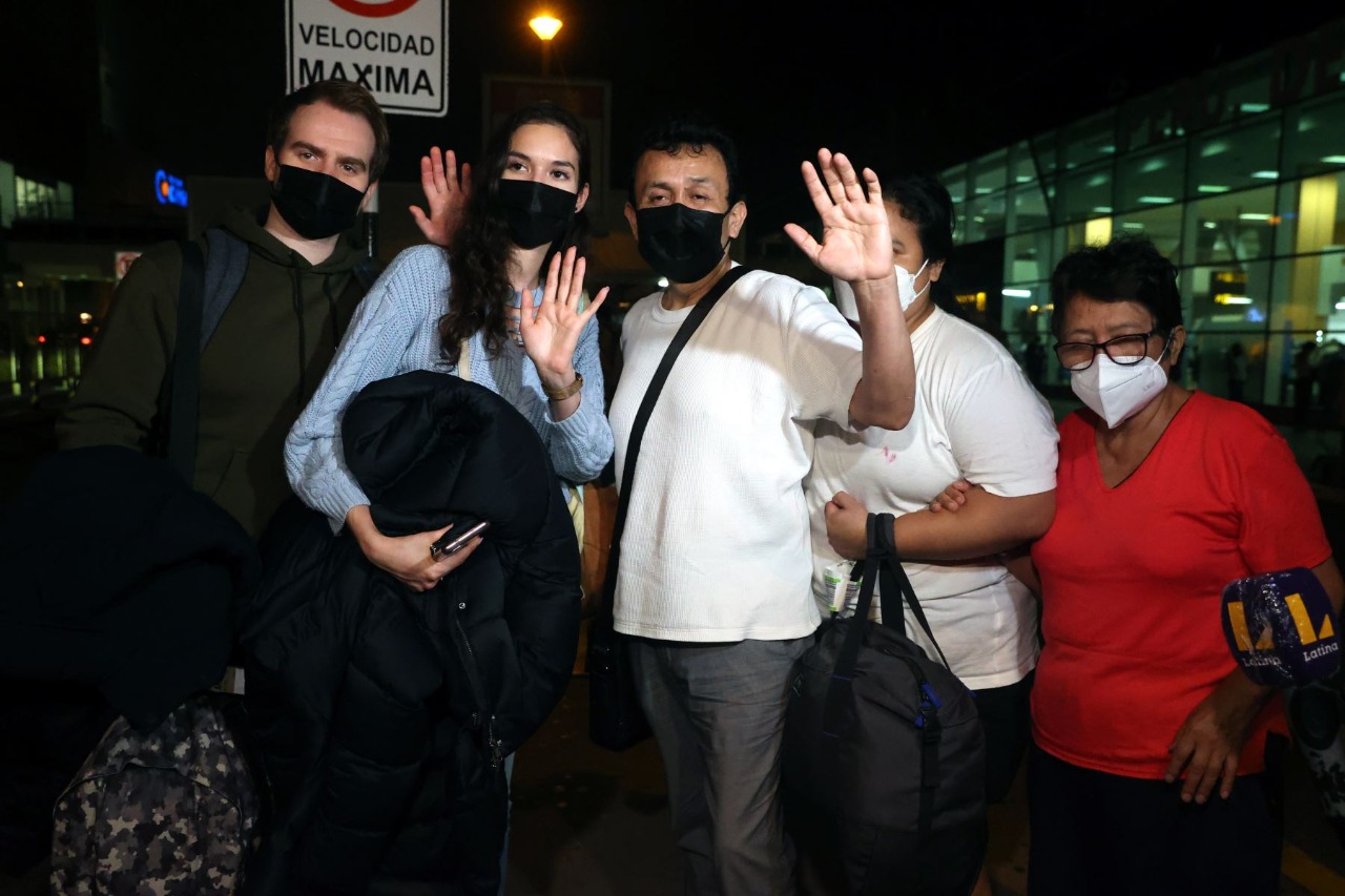 Cancillería: 50 peruanos ya fueron evacuados de Ucrania