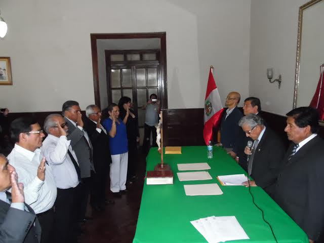 Juramentan integrantes de la asamblea estatutaria de la UNPRG