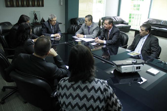 Buscan potenciar empleabilidad de egresados con certificación binacional