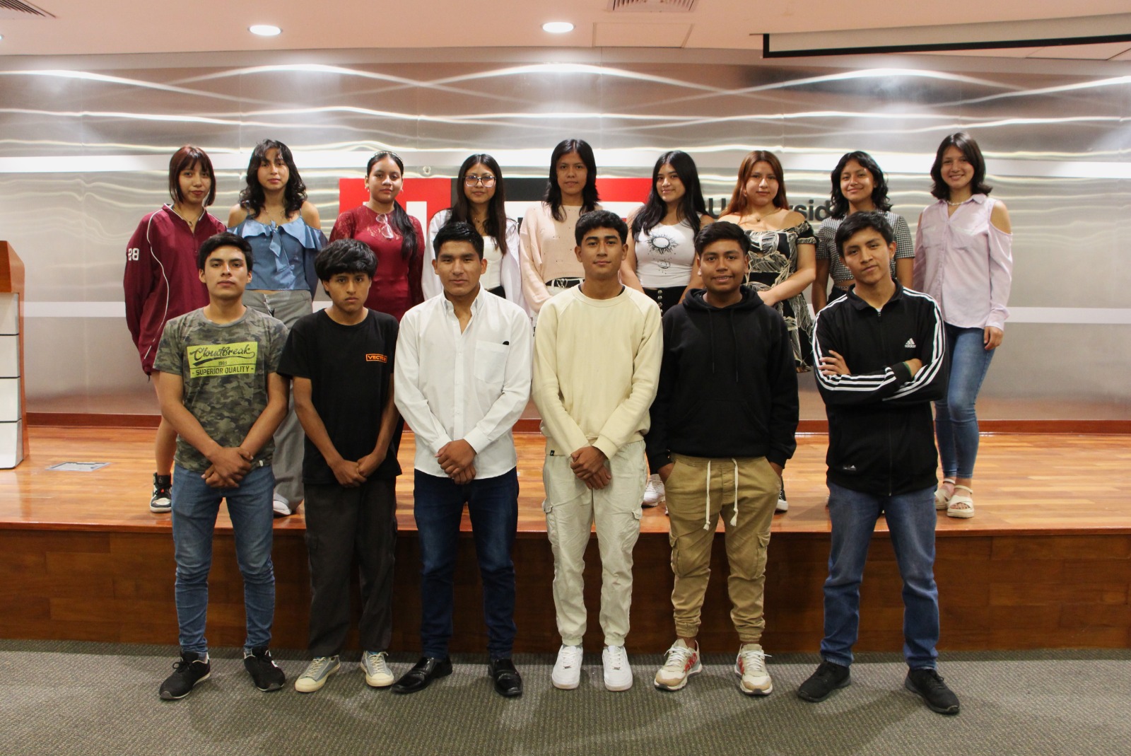 UTP otorgó más de 1100 becas completas a egresados del COAR a nivel nacional en el primer año de la “Beca COAR Talento UTP”