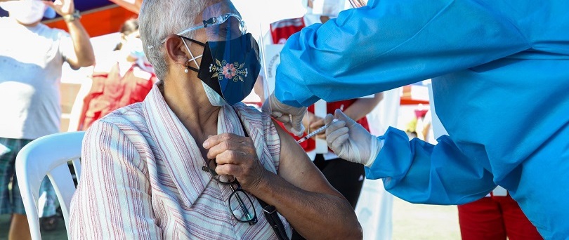Lambayeque: inician vacunación contra el covid-19 en adultos mayores de 80 años