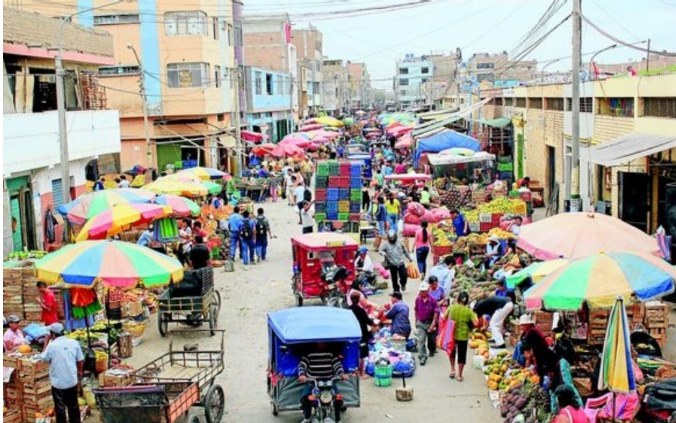 Verifican grifos contra incendios en periferia de mercado Moshoqueque