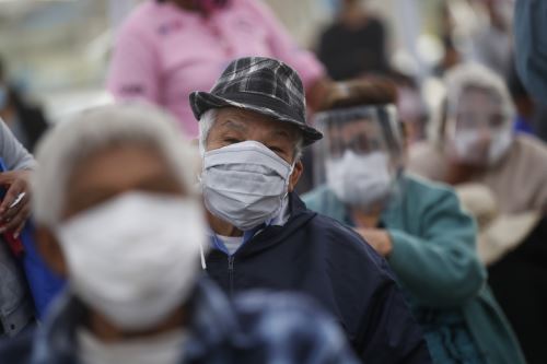 Siete de los 8 últimos fallecidos por covid-19 en todo el país no estaban vacunados