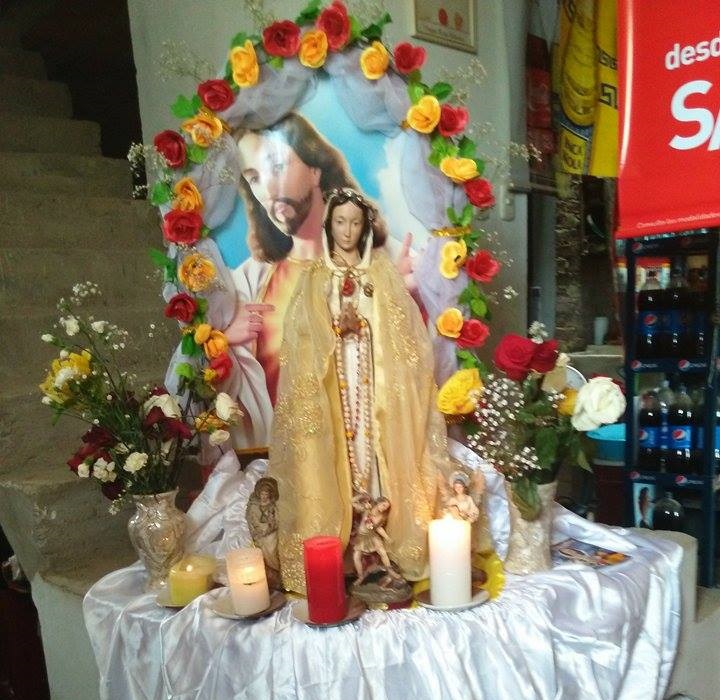 Población de Ferreñafe sorprendidos ante supuesta imagen de Virgen María que llora