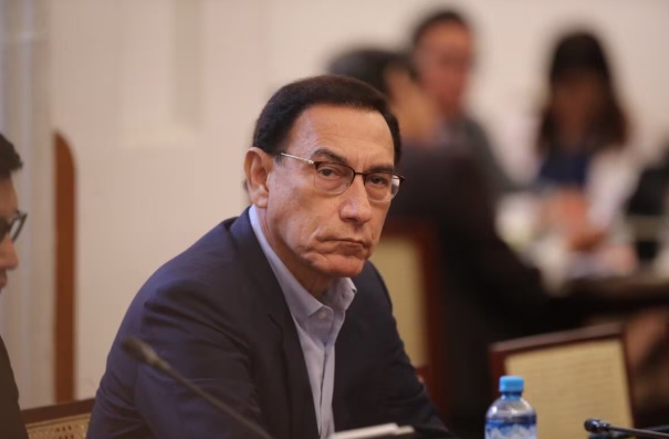 Admiten denuncia constitucional contra Martín Vizcarra por caso de pruebas rápidas