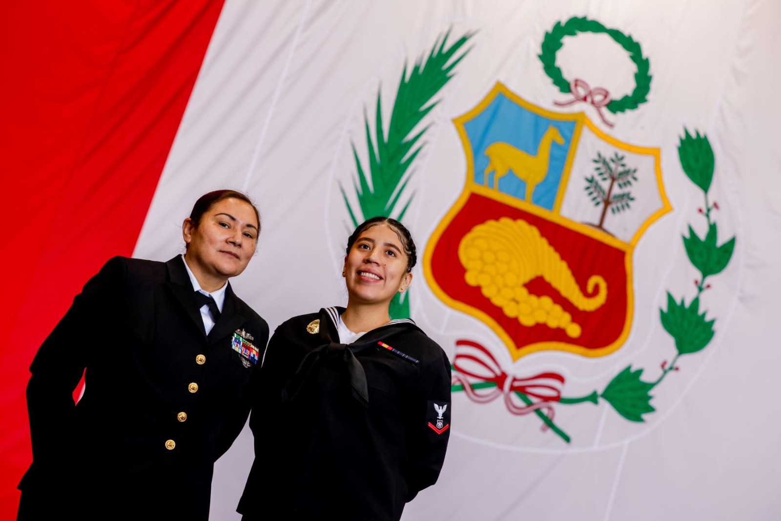  Peruana integra tripulación del portaaviones George Washington de EE.UU.