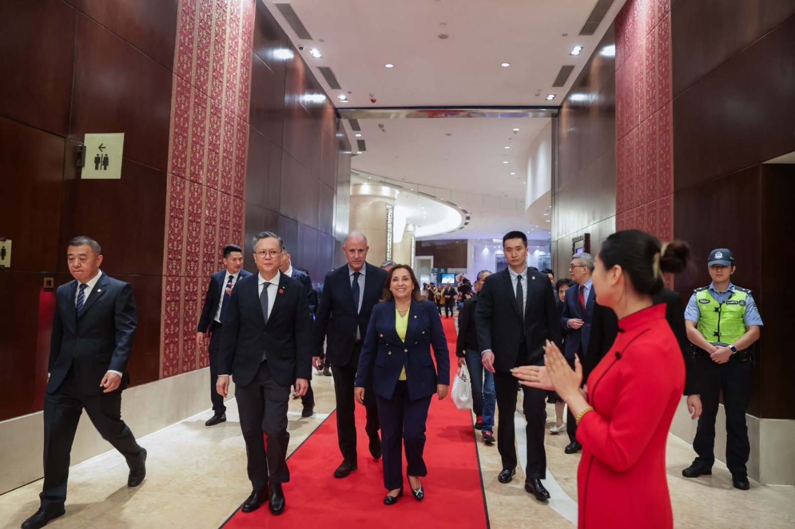 Presidenta Dina Boluarte inaugura muestra sobre Los Incas y el Tawantinsuyo en China