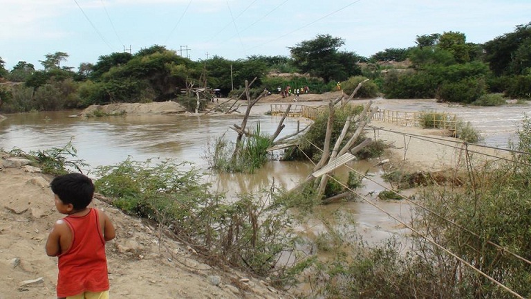 Caserío La Otra Banda queda incomunicado de Zaña por caída de puente colgante